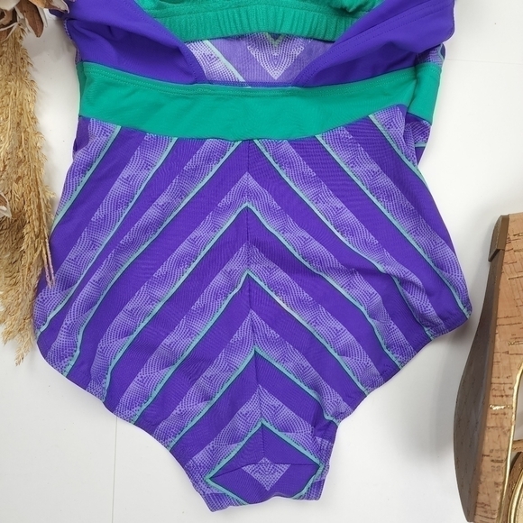 New Speedo Sculpture Body Scuplting One Piece Sz Aus 8/US size 4 - Picture 3 of 10